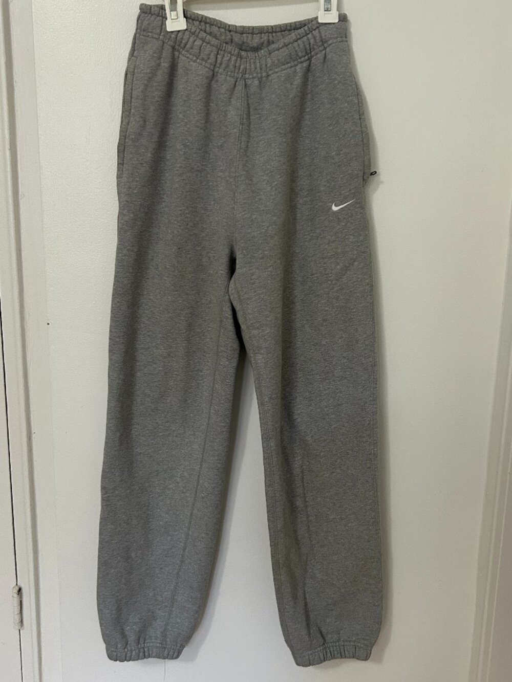 Nike Pants XS Gray Sweatpants Joggers Heavyweight Sportswear Solo Swoosh cw5565
